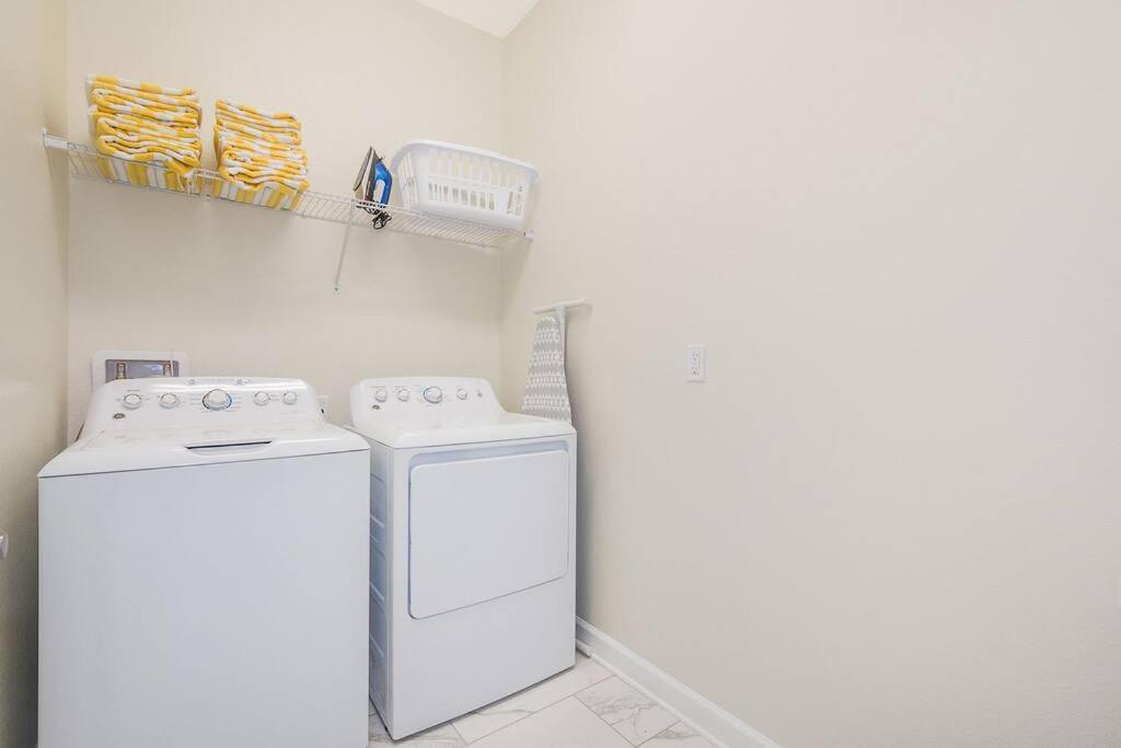 Luxury Villa Inside Storey Lake, Kissimmee - No Extra Fees Екстер'єр фото